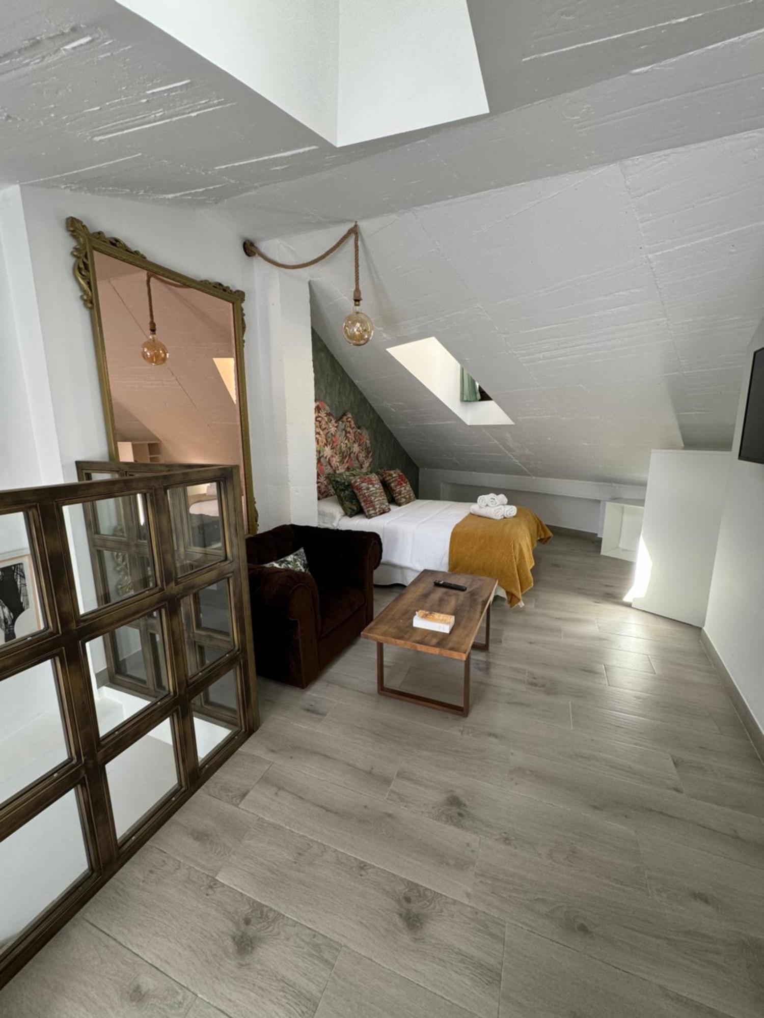 Ateneo Cuenca Suites Con Cocina En El Casco Historico Екстериор снимка