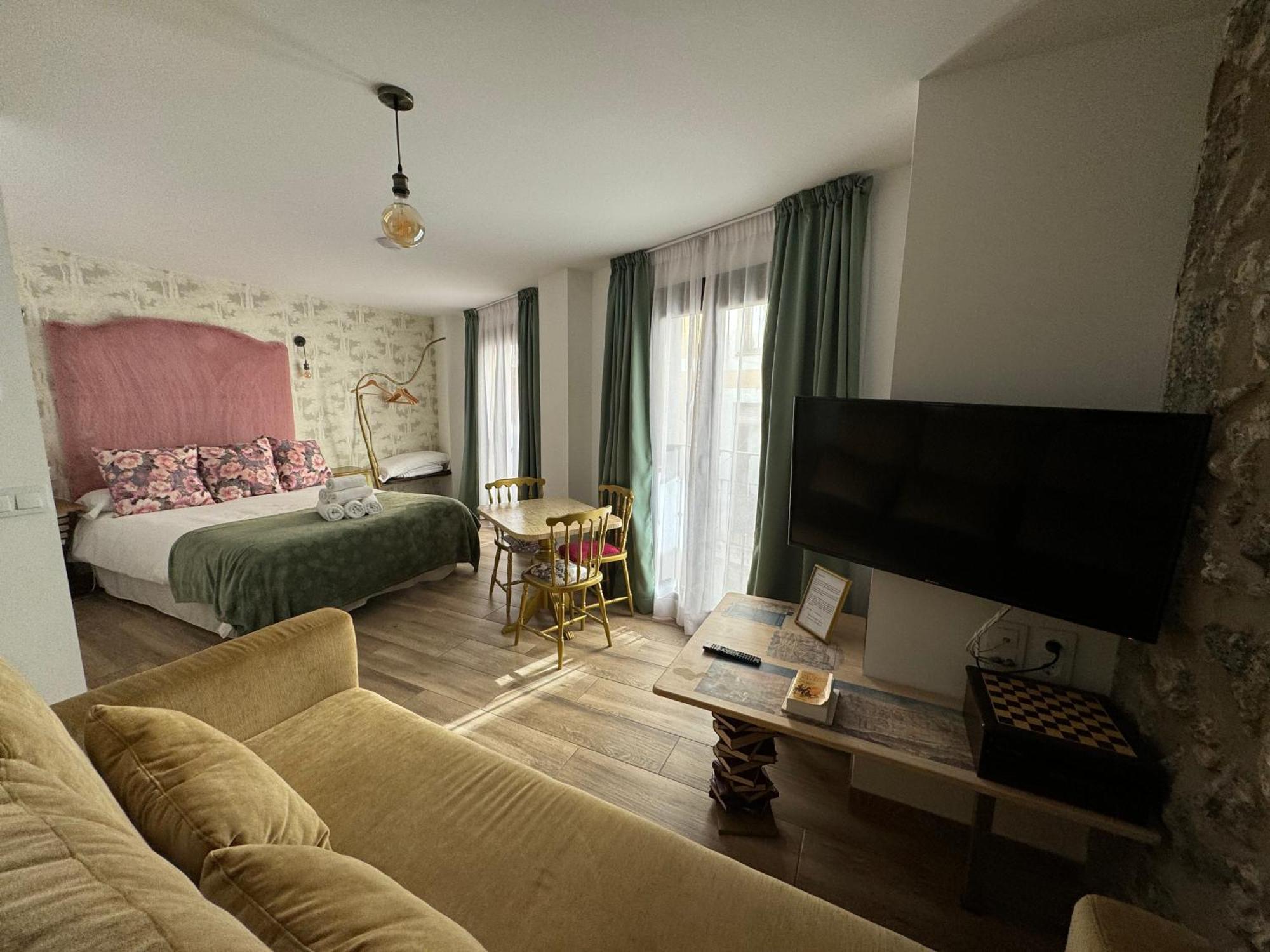Ateneo Cuenca Suites Con Cocina En El Casco Historico Екстериор снимка